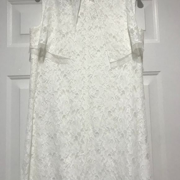 Bsbg-sleeveless-lace-shift-dress-off-white - Picture 3 of 4